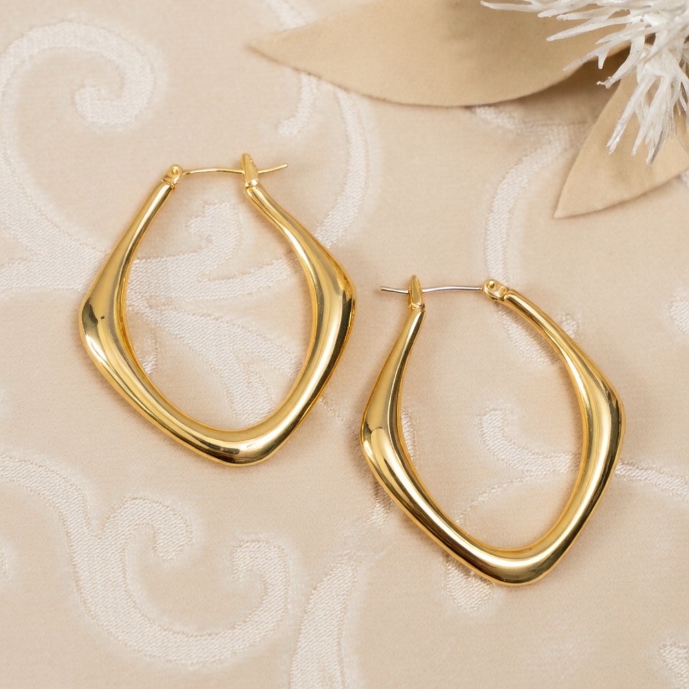 Vintage Gold Tone Sculptural Teardrop Hoop Earrings Modern Minimalist Statement